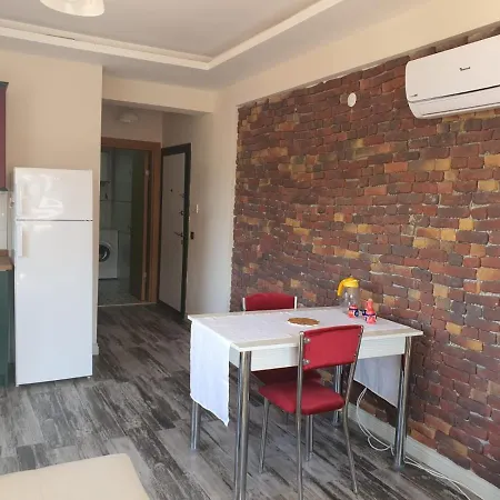 Apartment Apartment *